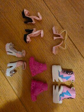 Monster High and Rainbow High - Doll Shoe Lot